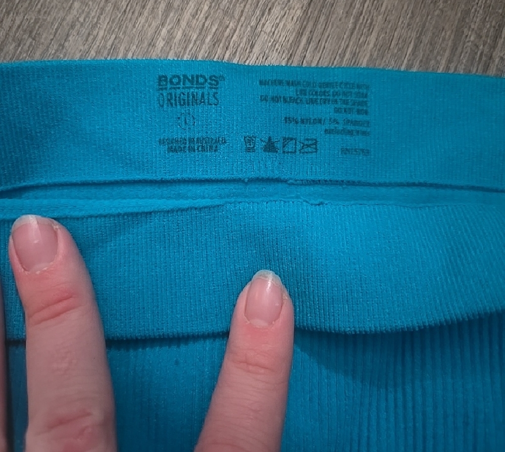 Bonds Blue Intimates Set - Picture 2 of 6